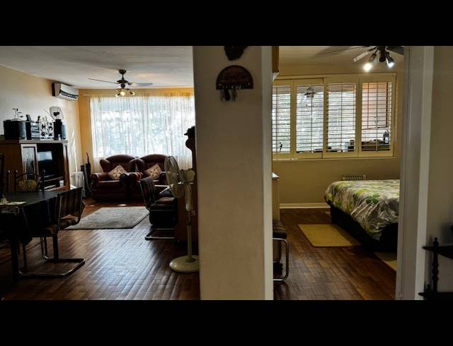 1.5 BEDROOM APARTMENT FOR SALE IN ESSENWOOD